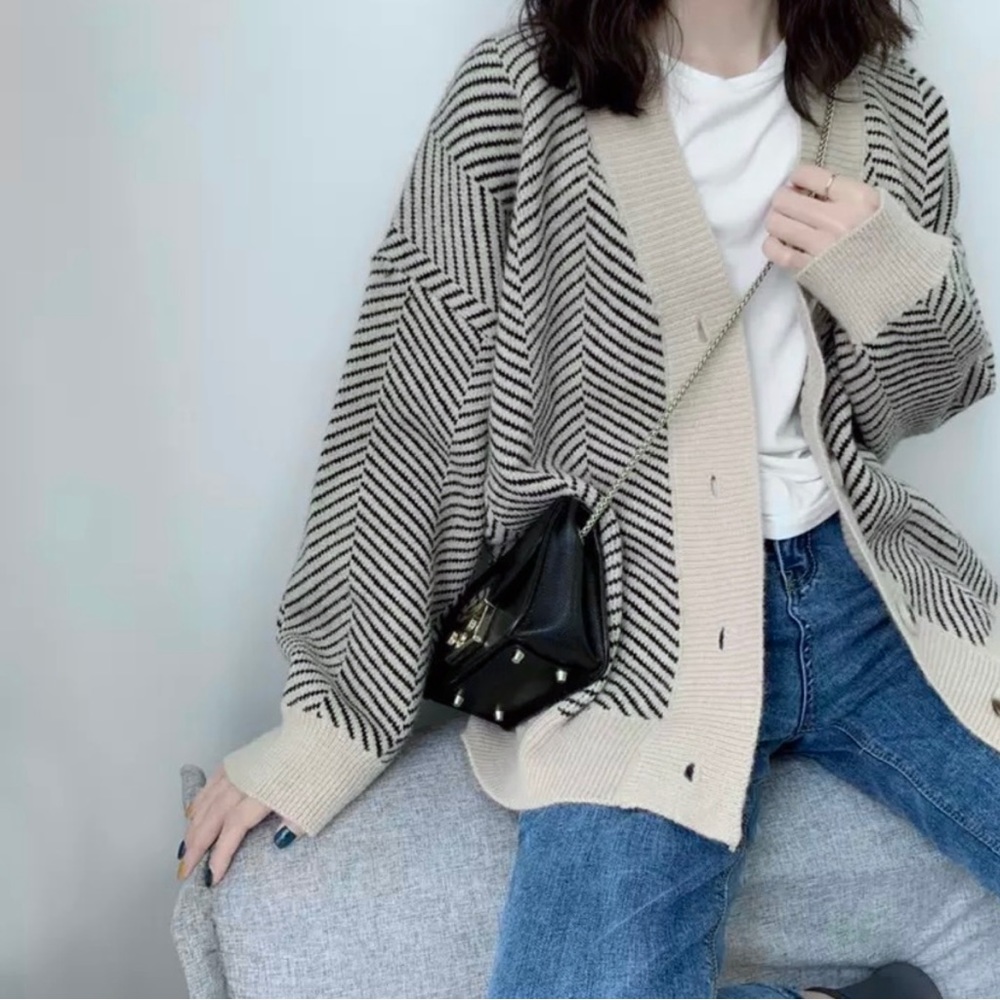 Korean Vintage Striped Knitted Cardigan